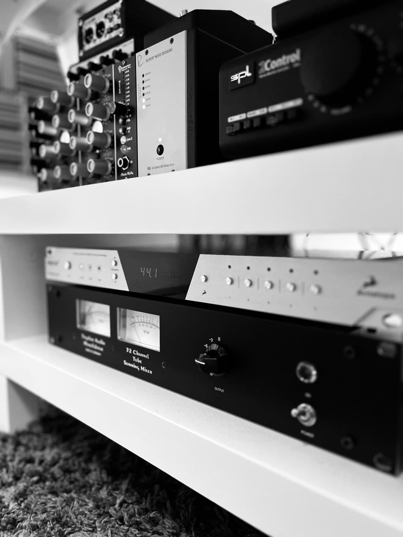 Rupert Neve Designs, SPL and tube summing mixer rack at the MYR studio
