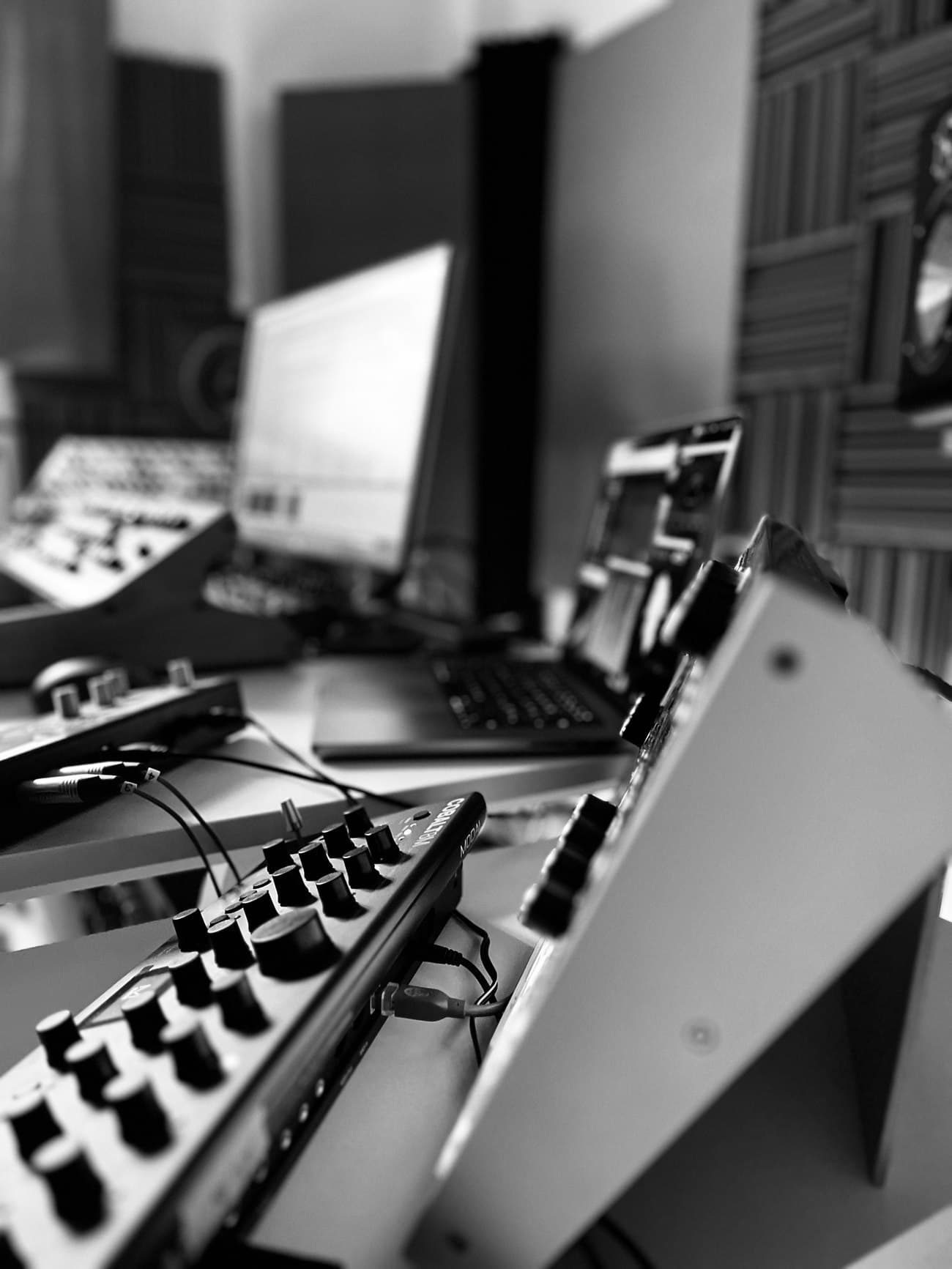 Mastering workstation with outboard controllers at the MYR studio